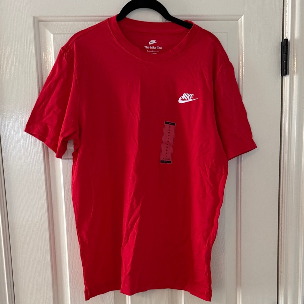 Nike Men's Bold Red Short Sleeve Tee